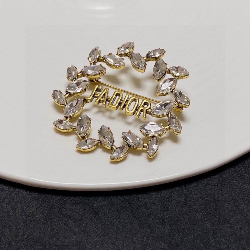 Dior Brooch 01lyr05